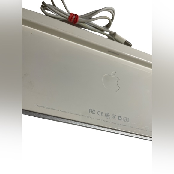 🔥 OEM Apple Wired Number Pad Keyboard MODEL A1243 🔥 - Picture 2 of 3